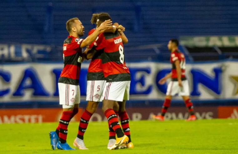 Velez recebe punições da Conmebol e Flamengo observa