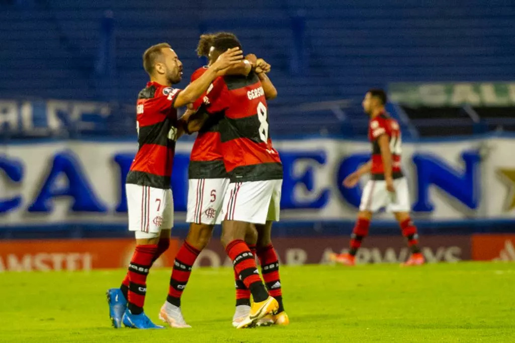 Velez recebe punições da Conmebol e Flamengo observa