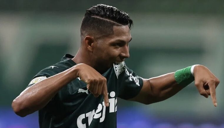 Vídeo: Confira o golaço de bicicleta de Rony, abrindo o placar para o Palmeiras