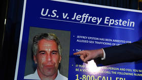 The Epstein Files: cobertura da mídia da morte do bilionário levanta novas questões