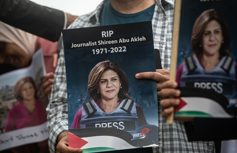 Israel admite que jornalista provavelmente foi morto ‘acidentalmente’ — RT World News