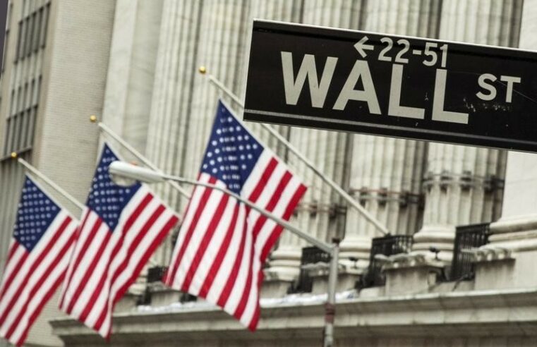 Wall St inicia temporada de negociações movimentadas no vermelho Por Reuters