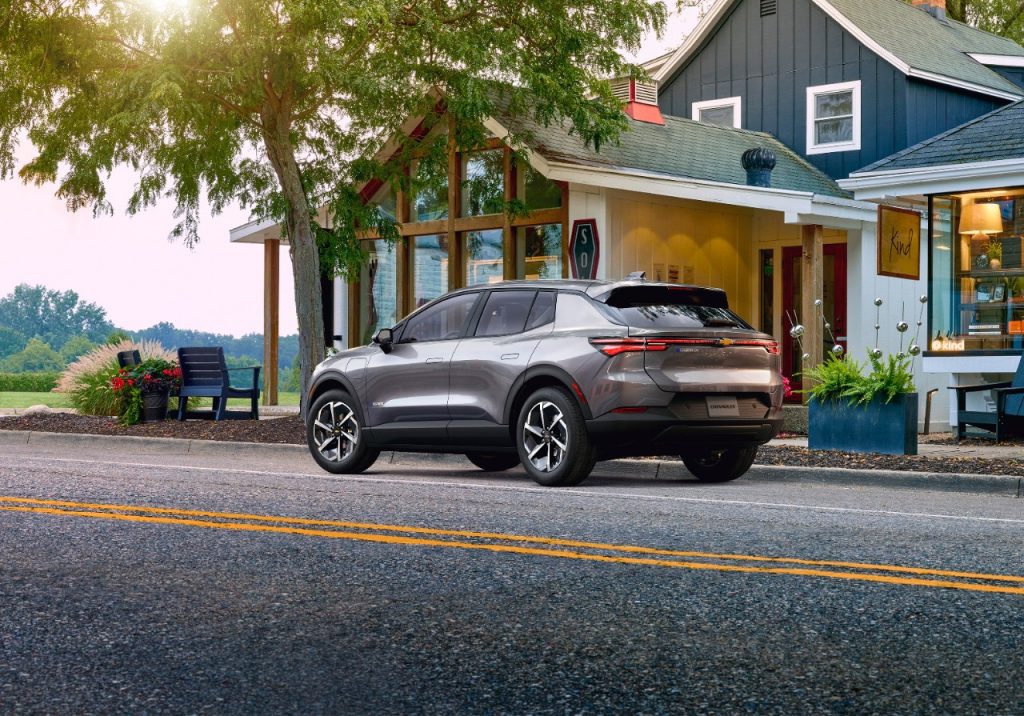 O Chevrolet Equinox EV foi apresentado no mercado norte-americano e chegará em breve no Brasil;  veja os detalhes do SUV