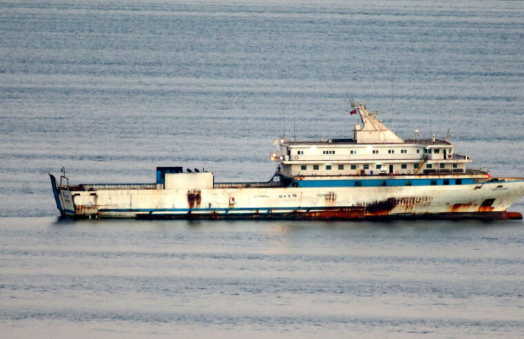 Guarda costeira grega abre fogo contra navio turco (VÍDEO) — RT World News