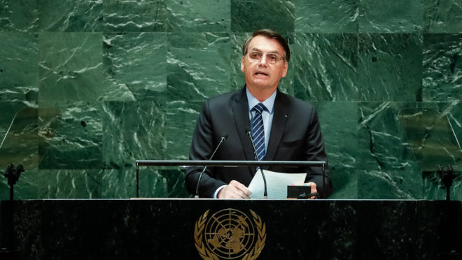 Como ida à ONU e funeral da rainha da Inglaterra pode ajudar Bolsonaro