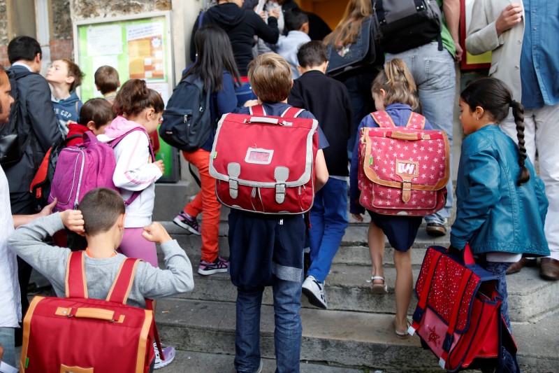 Pais podem negociar reajuste nas mensalidades com as escolas Por Agência Brasil