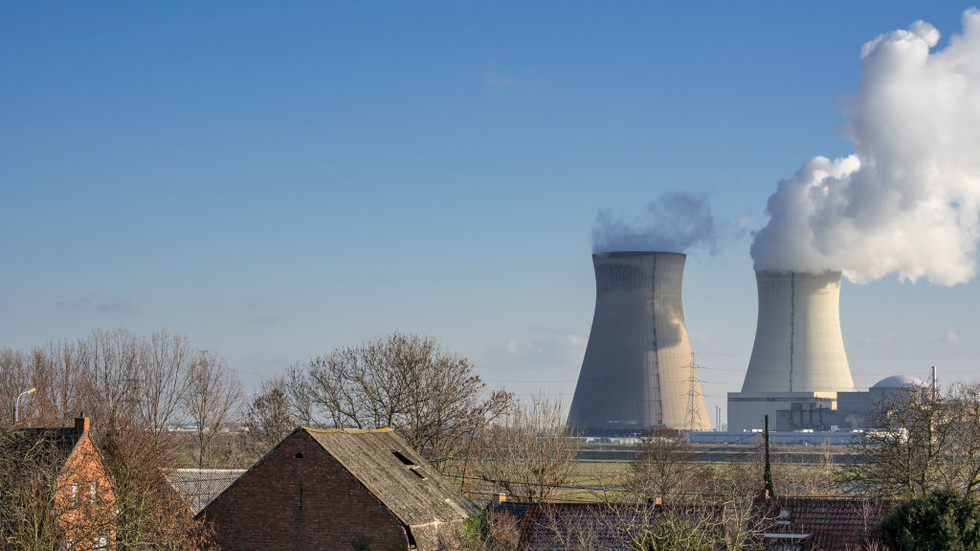 País da UE fecha reator nuclear — RT World News
