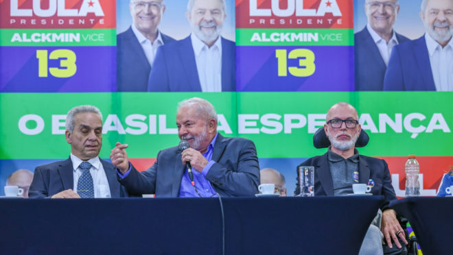 Por que Lula está preocupado em evitar abstenção de eleitores no 1º turno