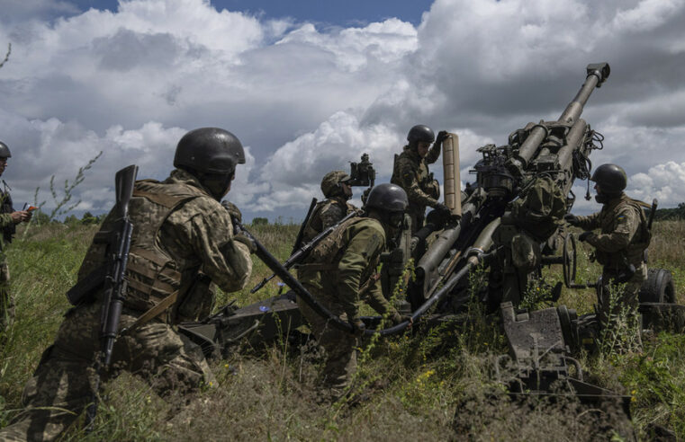 Ucrânia pode usar armas ocidentais contra ‘territórios tomados pela Rússia’ – EUA – RT World News