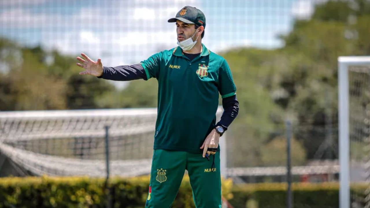 Técnico do Sampaio Corrêa expõe como o time vai se portar contra o Grêmio