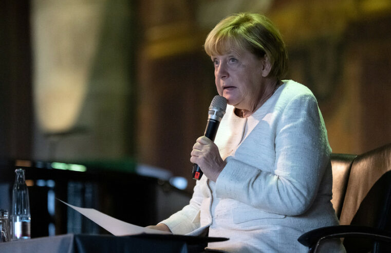 Ex-enviado ucraniano critica discurso de segurança de Merkel — RT World News