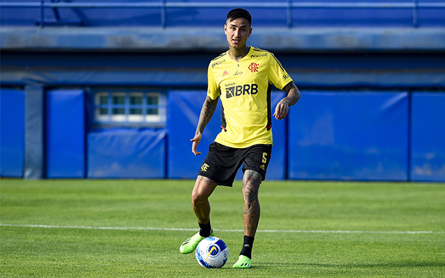 Aos 28 anos, Erick Pulgar vive expectativa de estreia na Libertadores – Flamengo – Notícias e jogo do Flamengo