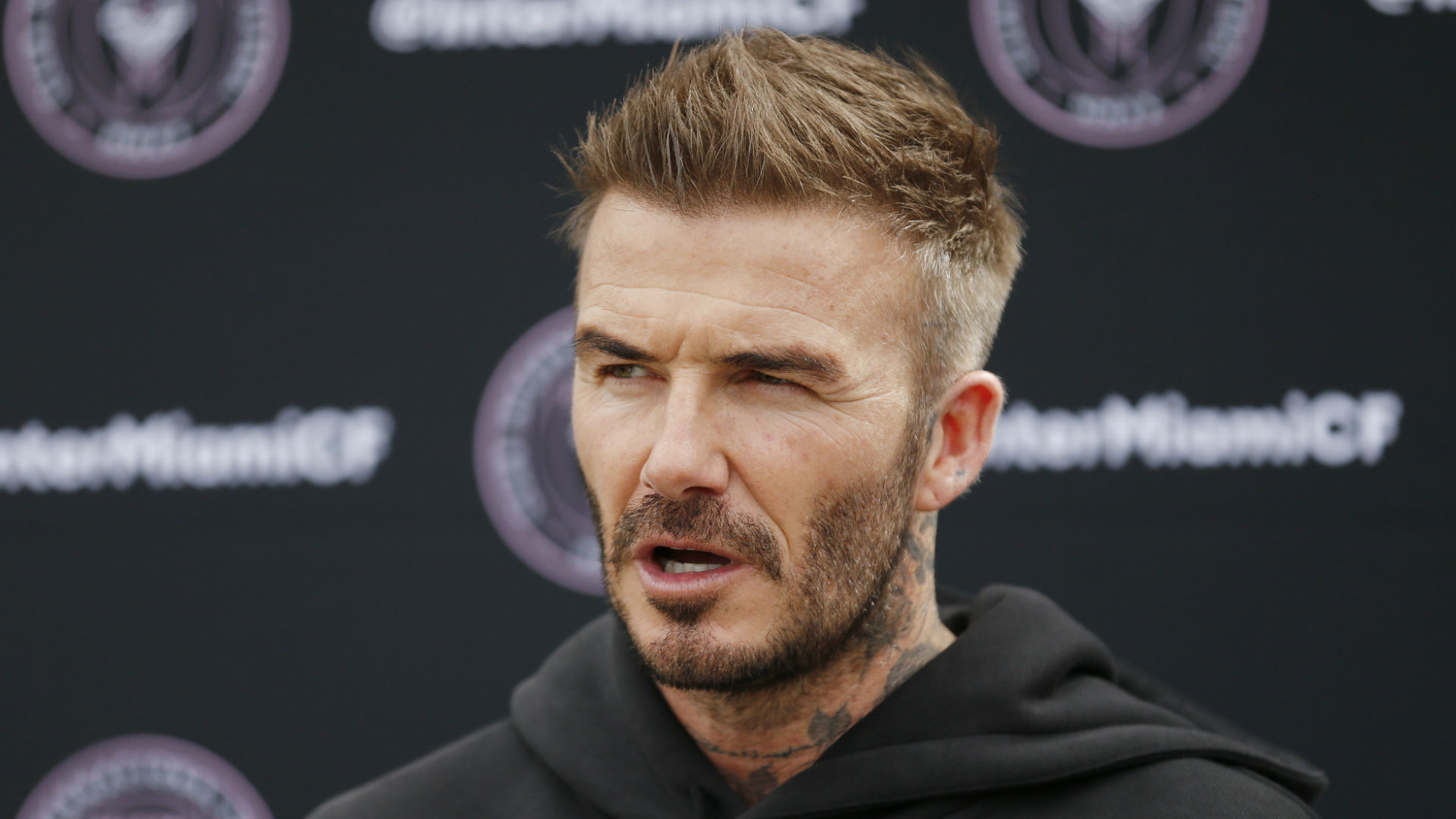 Beckham aceita 60 milhões suspeitos e choca sociedade