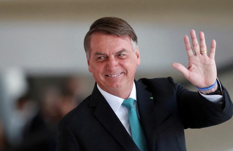 Bolsonaro corta investimentos para reservar R$ 19,4 bi do orçamento secreto Por Estadão Conteúdo