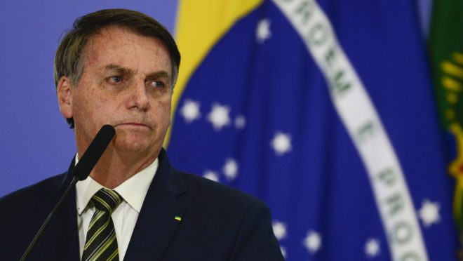Bolsonaro critica proibição do TSE de lives no Palácio da Alvorada