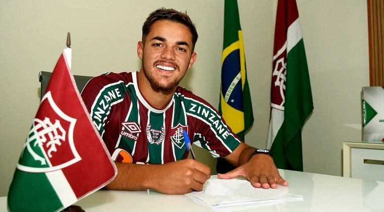 Fluminense integra três jovens do sub-23 no elenco profissional – Esportes