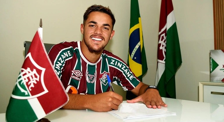 Fluminense integra três jovens do sub-23 no elenco profissional – Esportes