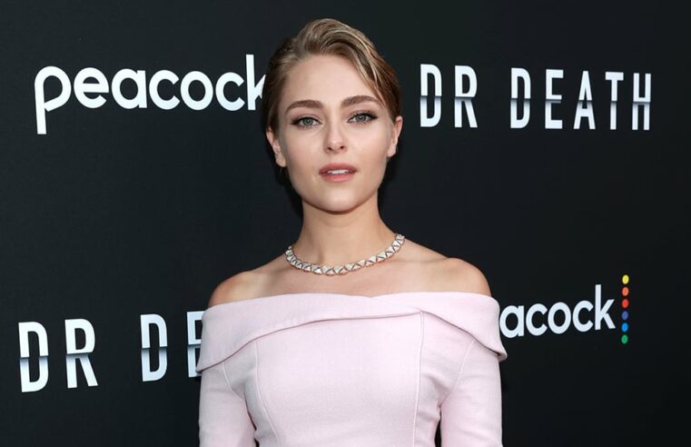 Fotos do vestido de noiva de AnnaSophia Robb Danielle Frankel