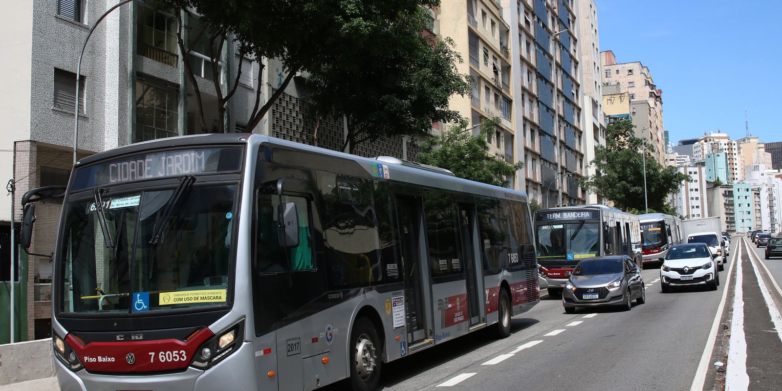 Gratuidade para idosos no transporte público será retomada em SP