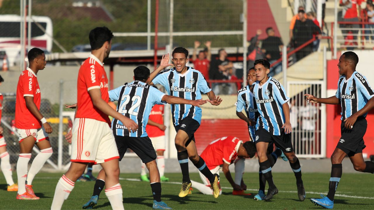 Guris passeiam e time sub-17 do Grêmio aplica 3×0 no Inter