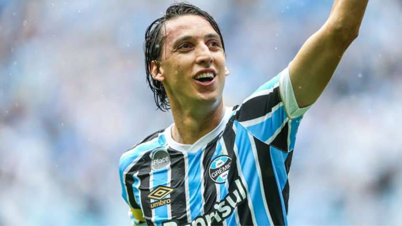 Ídolo da torcida do Grêmio, Geromel completa 37 anos