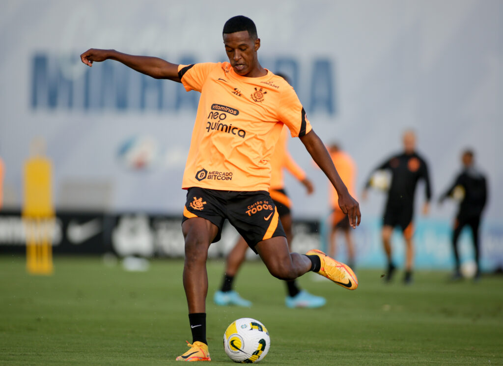 Jogador do Corinthians voltou para casa de metrô após jogo