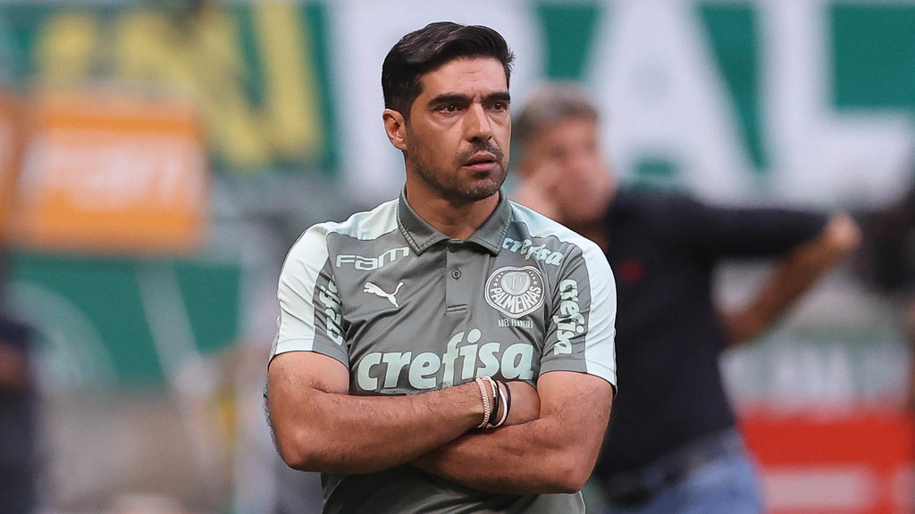 Jornalista alfineta treinador do Palmeiras e causa revolta