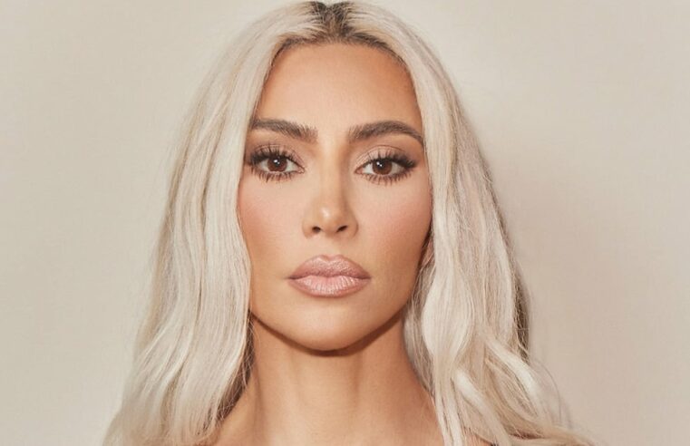 Kim Kardashian Models Skims Naked Collection Regata Scoop