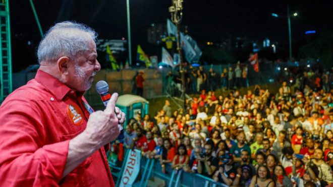 Lula compara atos de 7 de setembro com reunião da Ku Klux Klan