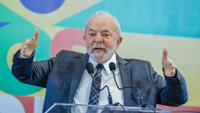 Lula diz que venceu processos na Justiça e é rebatido: “pare de mentir”