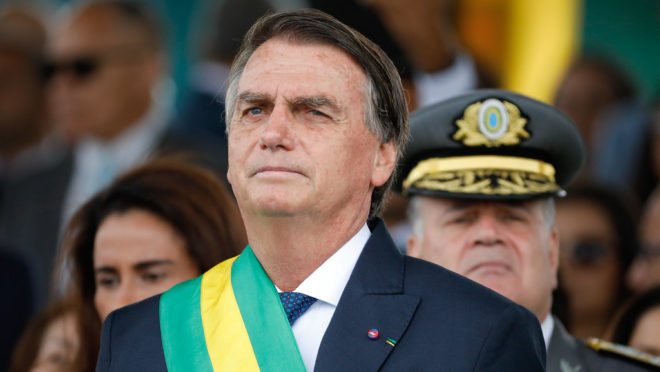 Bolsonaro descumpre veto e TSE manda excluir vídeos de 7 de Setembro