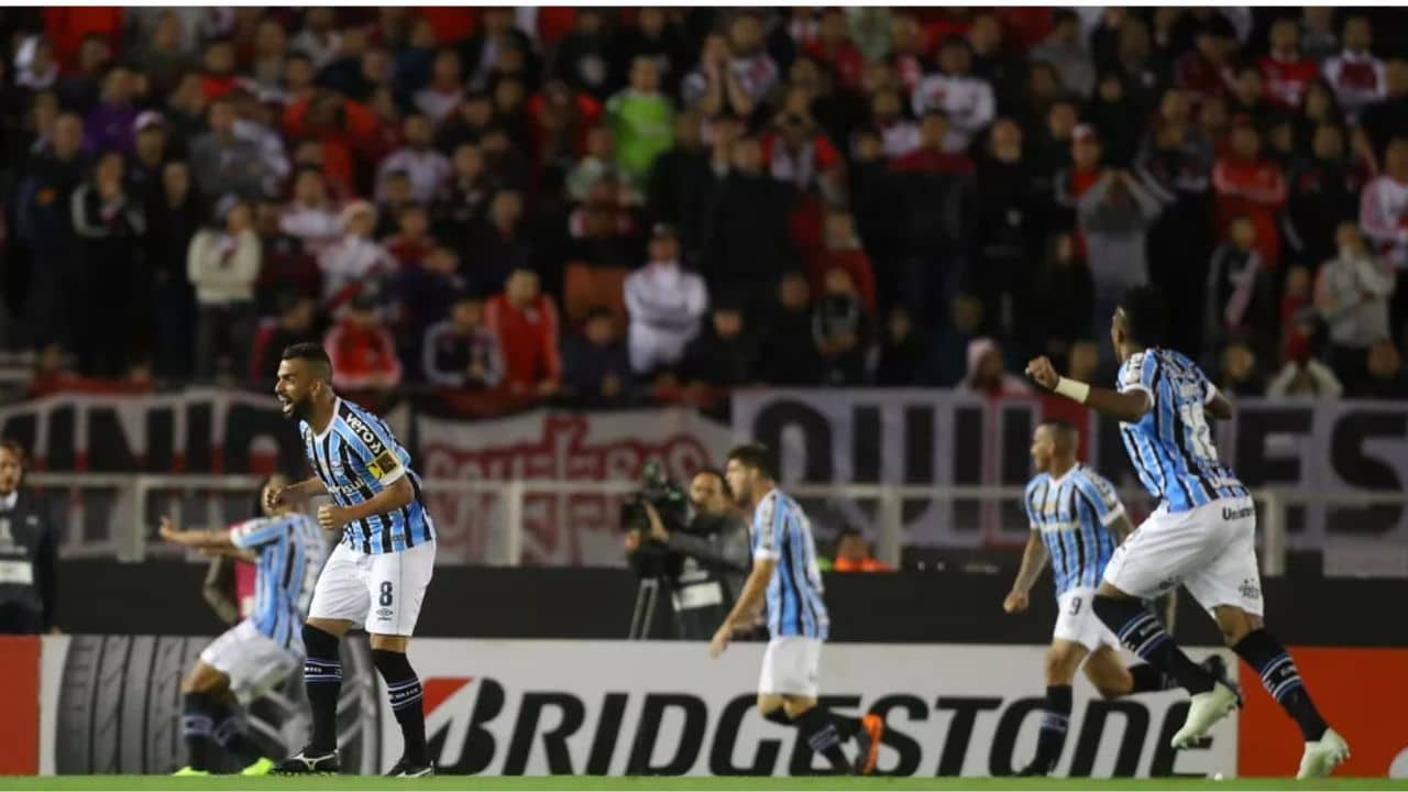 O dia que o Grêmio calou Monumental de Núñez