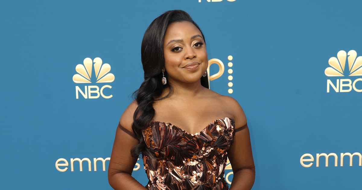 Quinta Brunson brilha em um vestido personalizado no Emmys