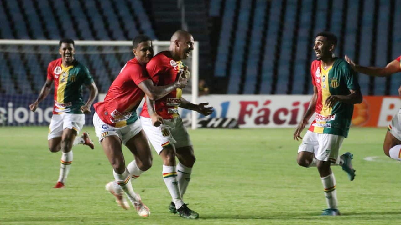 Sampaio Corrêa tem estratégia definida e se prepara para duelo contra o Grêmio há um bom tempo