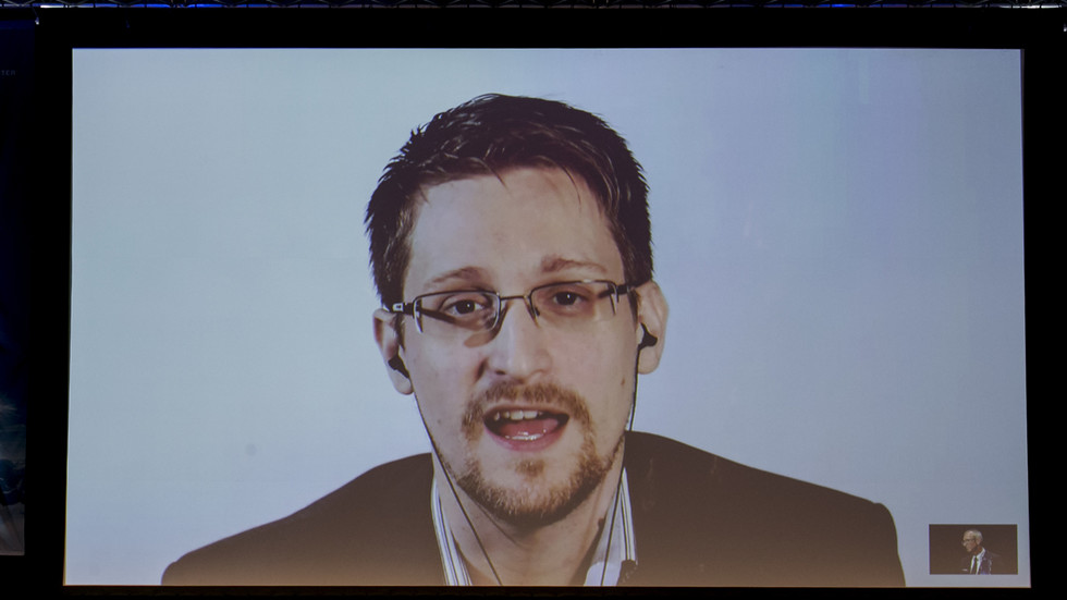 Snowden obtém cidadania russa — RT World News