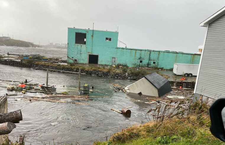 Tempestade recorde Fiona atinge o leste do Canadá (VÍDEOS) — RT World News