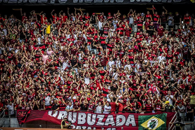 Torcida do Flamengo mostra porque é a maior e esgota ingressos para partida contra o Fortaleza
