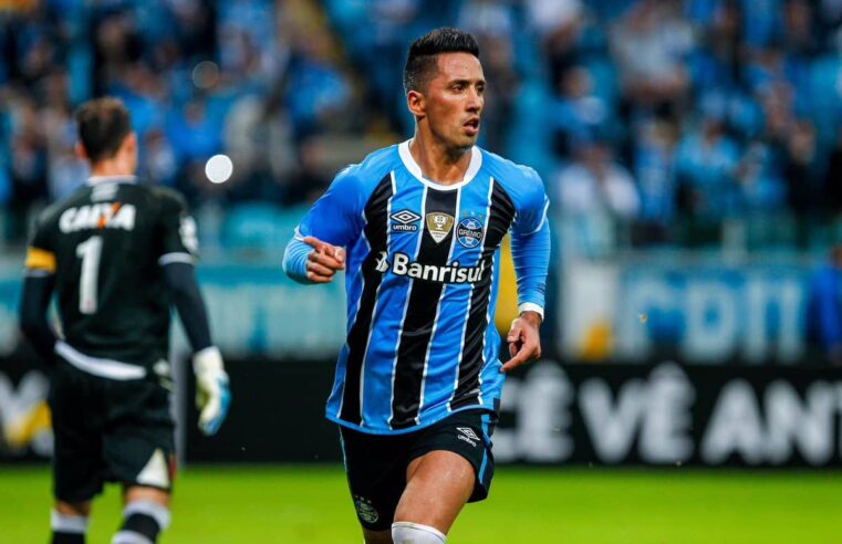 Tricampeão da América com o Grêmio anuncia aposentadoria