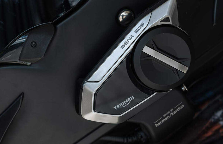 Triumph lança acessório para comunicação entre piloto e garupa