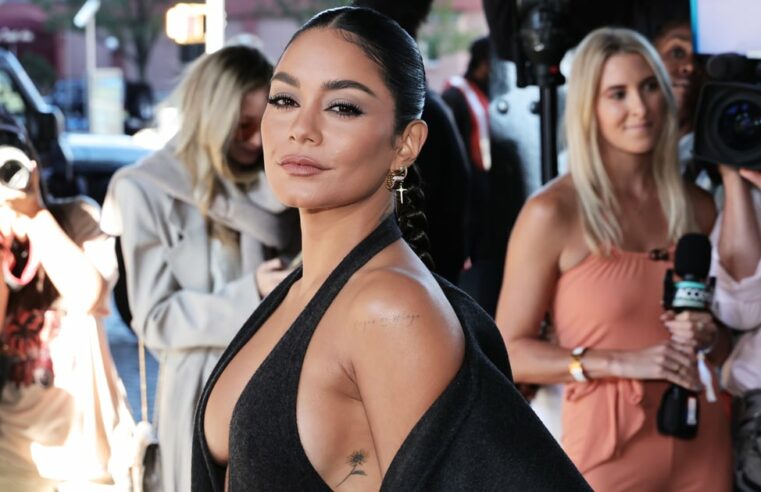 Vanessa Hudgens usa macacão de cashmere cinza Michael Kors