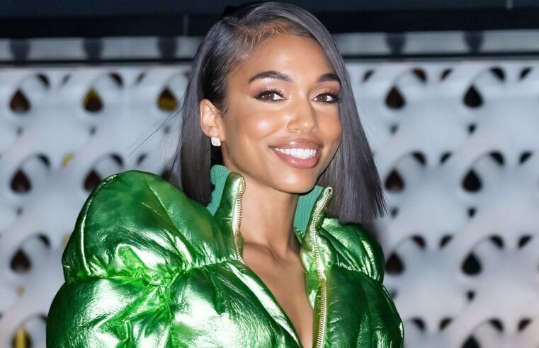 Vestido Puffer de Lori Harvey na Semana de Moda de Nova York |  Fotos