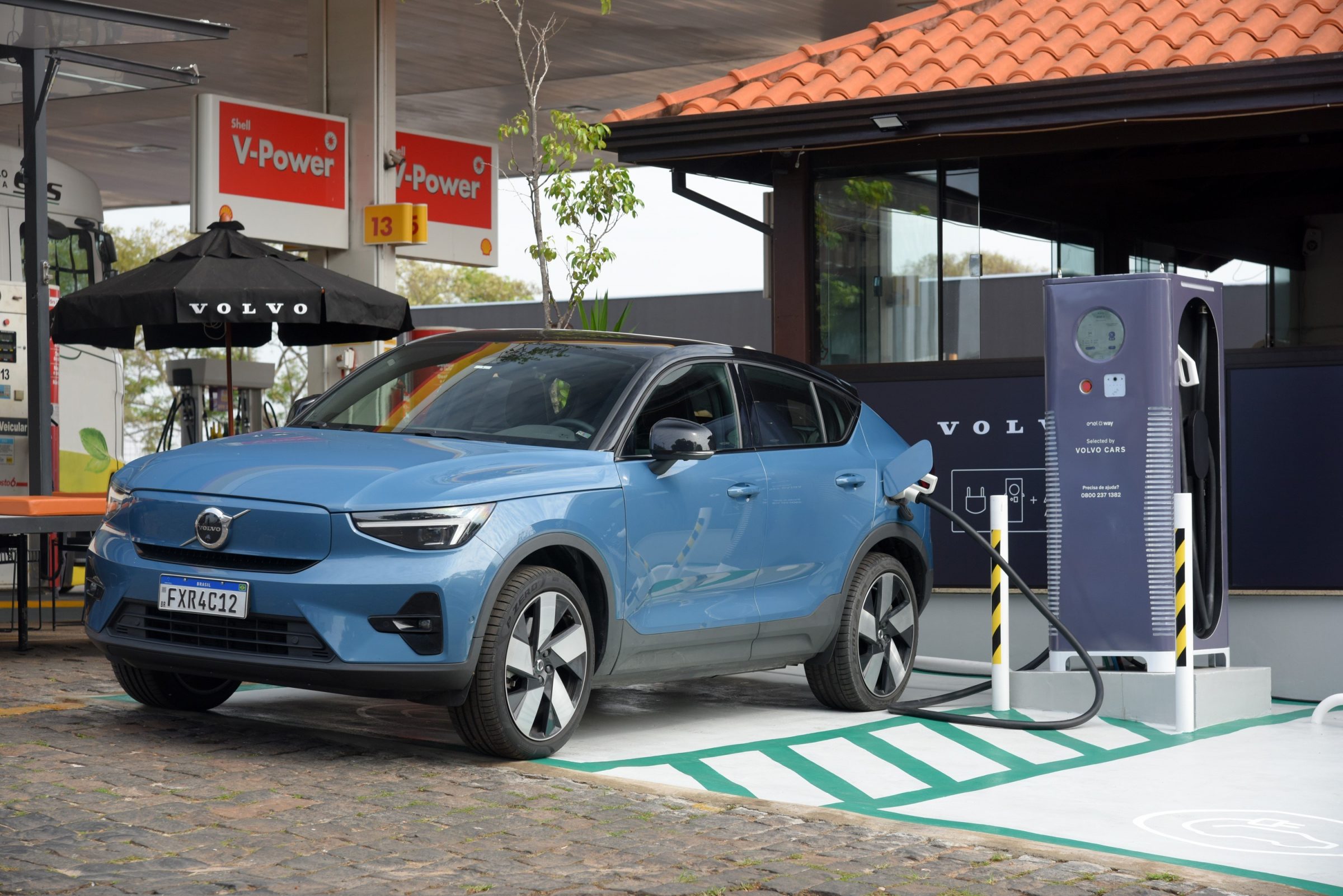 Volvo inaugura mais um eletroposto para recargas rápidas