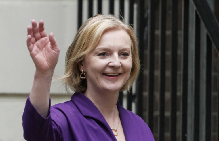 Wikipedia bloqueia a página de Liz Truss após brincadeira — RT World News