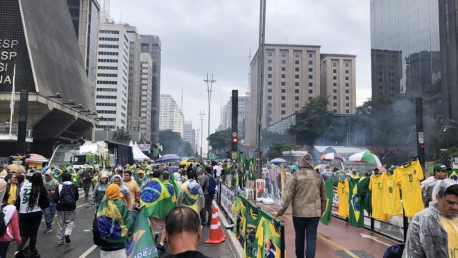 como foi a tarde de desfiles e manifestações pelo Brasil