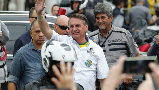 Bolsonaro diz confiar em vitória no 1º turno com margem superior a 60%