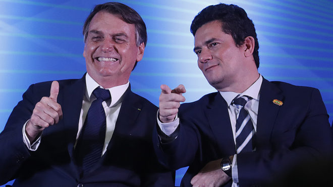 Como reaproximação com Moro e o lavajatismo pode beneficiar Bolsonaro