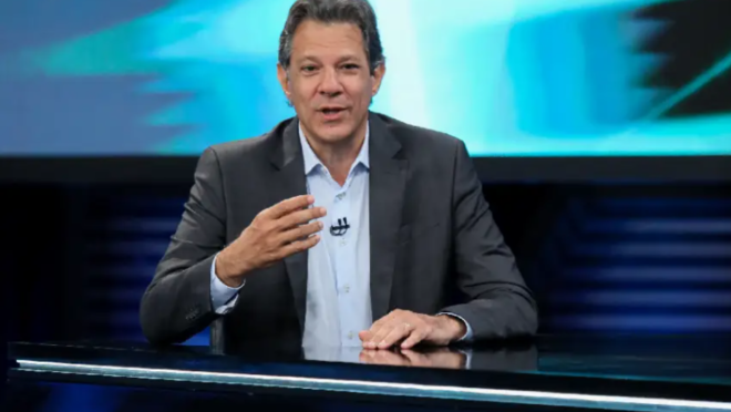 Haddad evita repetir acenos a Lula e foca em ataques a Tarcísio