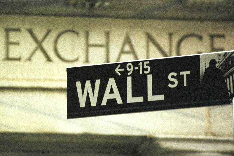 Wall St fecha em alta por esperança de Fed menos agressivo Por Reuters