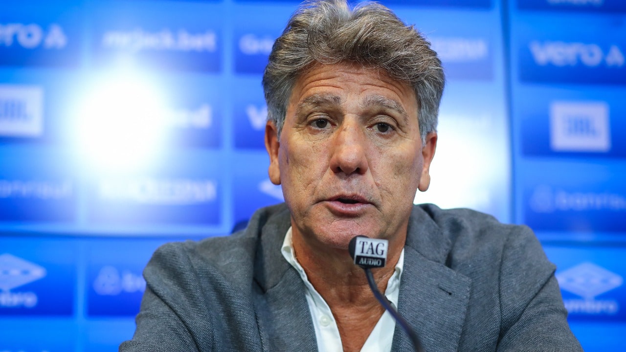 Após o acesso, Renato não se segura e critica diretoria do Grêmio de 2021