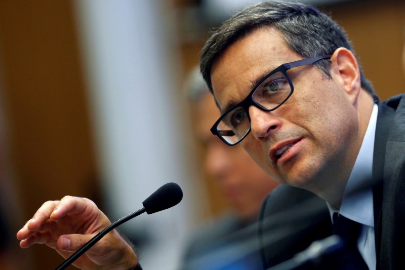 Coordenação de fiscal e monetário é melhor forma de criar ambiente para queda de juro, diz Campos Neto Por Reuters